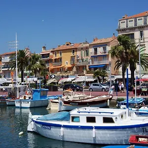 https://magnificent-apartment-of-20-m-with-terrace.fr-provencehotel.com